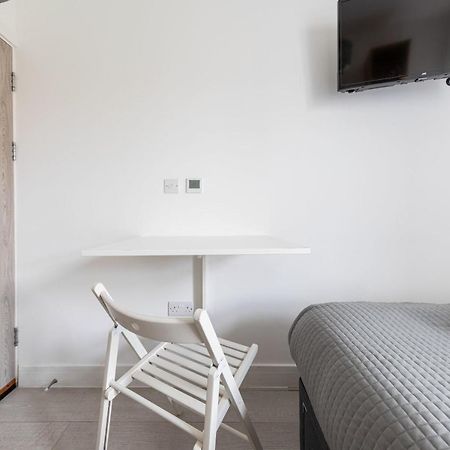 Functional Budget Stay With Wi-Fi And Laundry Facilities Near Tube Station London Eksteriør billede