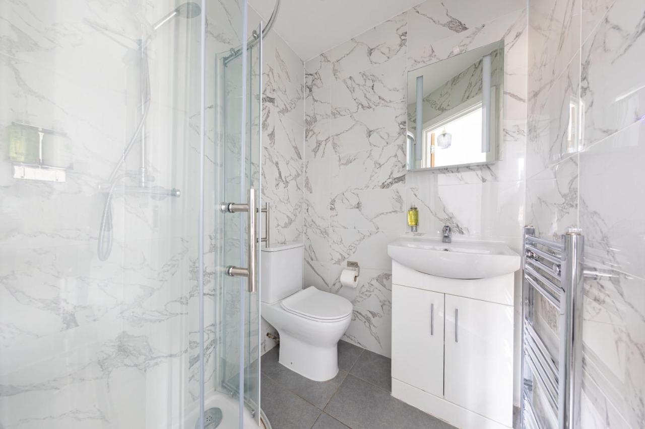 Functional Budget Stay With Wi-Fi And Laundry Facilities Near Tube Station London Eksteriør billede